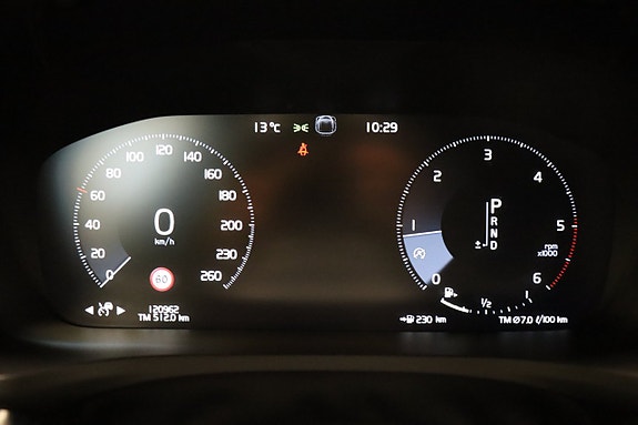 Volvo V60 Cross Country 18 of 26