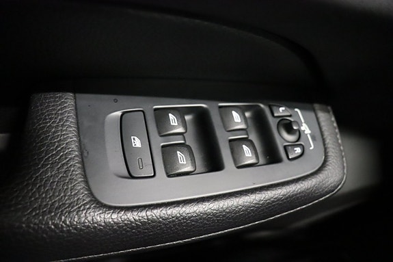 Volvo V60 Cross Country 20 of 26