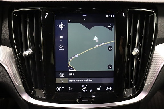 Volvo V60 Cross Country 22 of 26