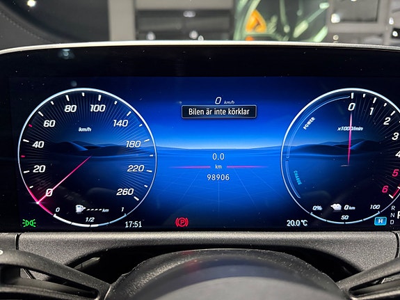 Mercedes-Benz E300 de 14 of 20
