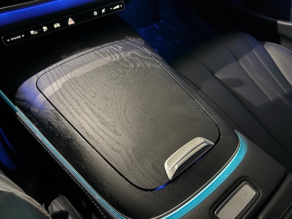 Mercedes-Benz E300 de 10 of 20