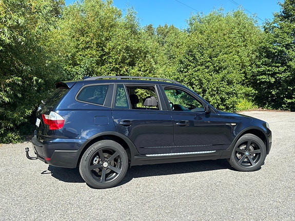 BMW X3 2 of 5