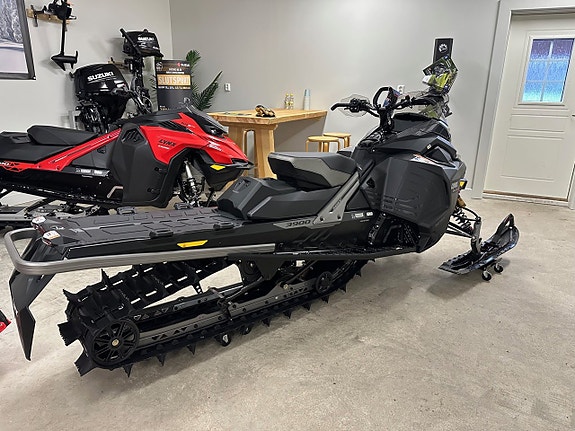 Lynx Brutal RE 400mm 900 ACE Turbo R -26 2 of 3