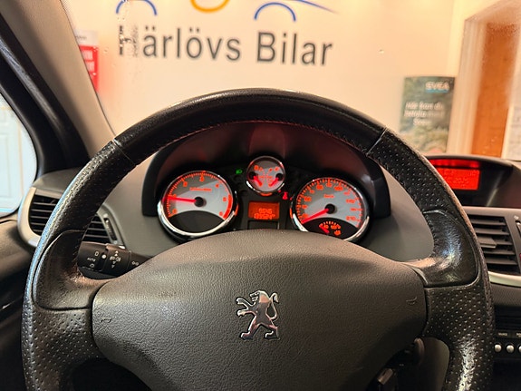 Peugeot 207 SW 17 of 18