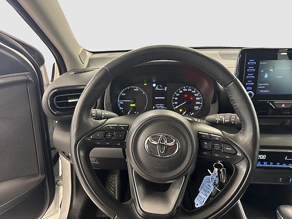 Toyota Yaris 12 of 14