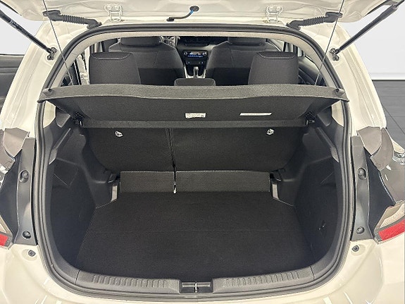 Toyota Yaris 13 of 14