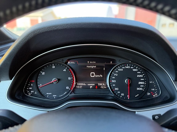 Audi Q7 25 of 25