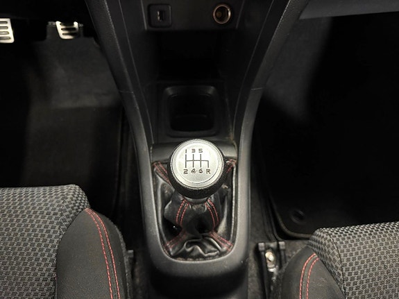 Suzuki Swift 15 of 18
