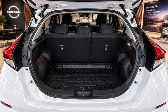 Nissan Leaf 4 of 10
