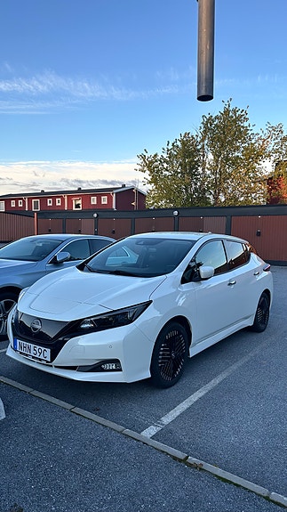 Nissan Leaf 8 of 10