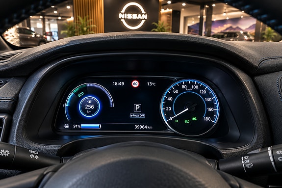 Nissan Leaf 5 of 10