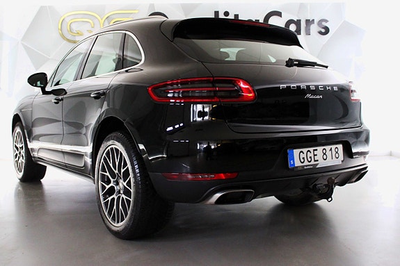 Porsche Macan 10 of 25