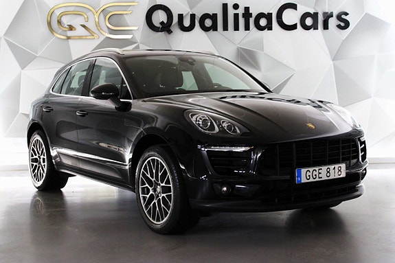 Porsche Macan 2 of 5