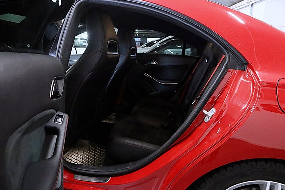 Mercedes-Benz CLA250 13 of 13