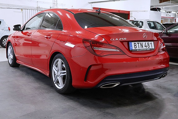 Mercedes-Benz CLA250 3 of 5