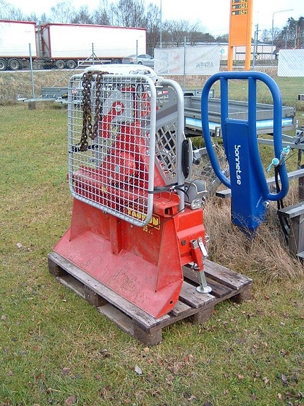 TAJFUN LUNNINGSVINSCH 3,5 TON.