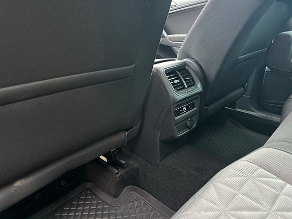 Volkswagen Tiguan 10 of 15