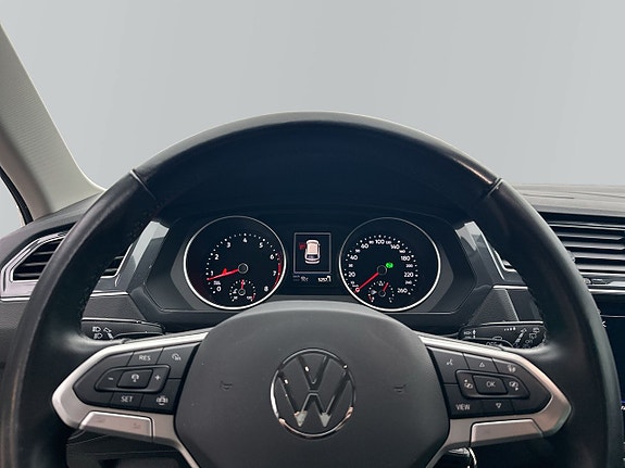 Volkswagen Tiguan 14 of 15