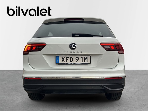 Volkswagen Tiguan 6 of 15