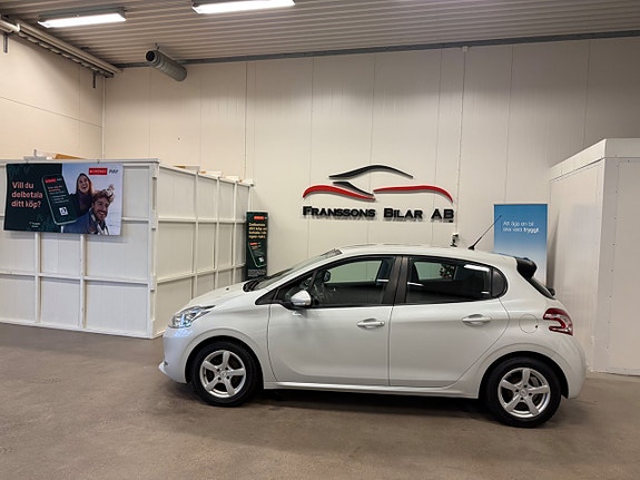 Peugeot 208 5 of 5