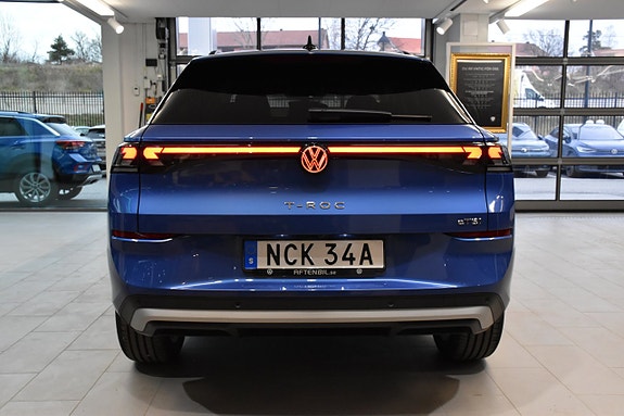 Volkswagen T-Roc 6 of 23