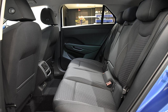 Volkswagen T-Roc 13 of 23