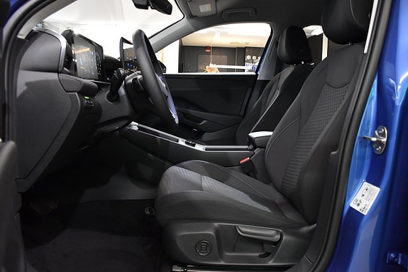 Volkswagen T-Roc 11 of 23