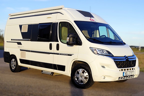 Adria *5.99m*Dieselvärmare*5-bäddar*Solceller*Stor kyl*Euro6