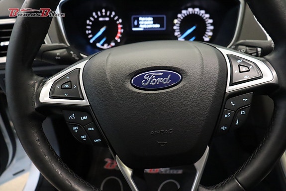 Ford Mondeo 12 of 22