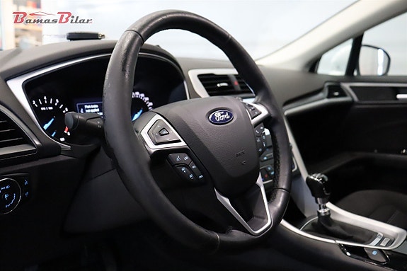 Ford Mondeo 9 of 22