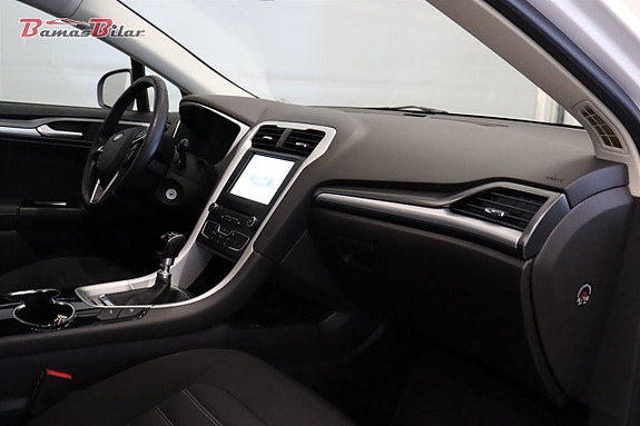Ford Mondeo 16 of 22
