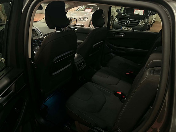 Ford S-MAX 10 of 15