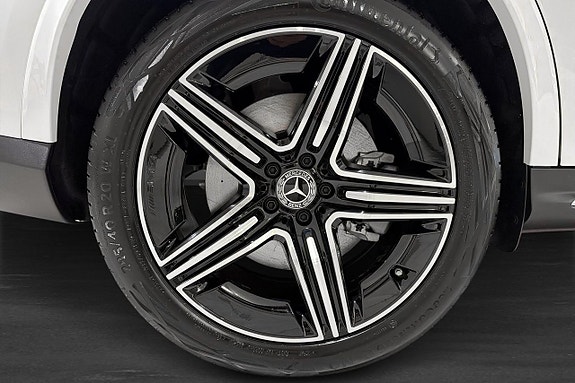 Mercedes-Benz GLC300 e 5 of 5