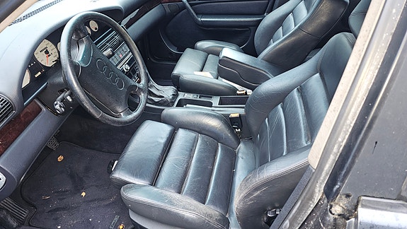 Audi S4 4 of 5