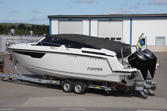 Prisvinnande daycruiser med prestanda - Flipper 900 DC
