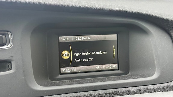 Volvo V40 17 of 19