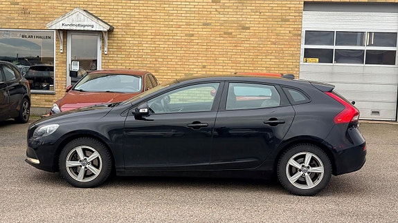 Volvo V40 7 of 19