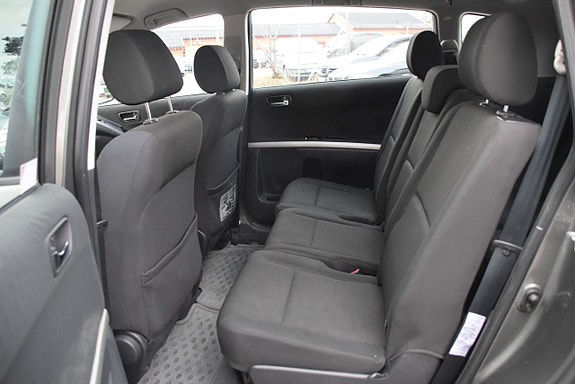 Toyota Corolla Verso 10 of 19