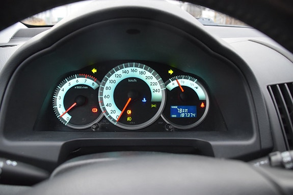 Toyota Corolla Verso 14 of 19