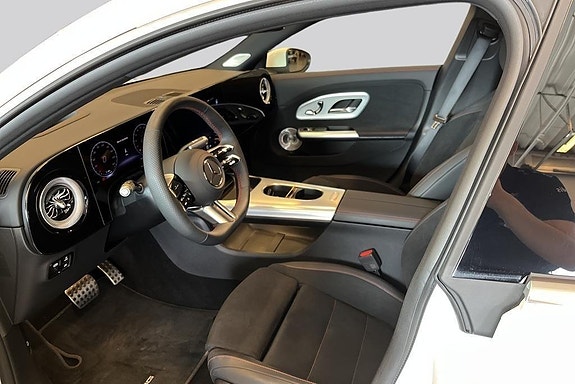 Mercedes-Benz CLA250+ 8 of 14