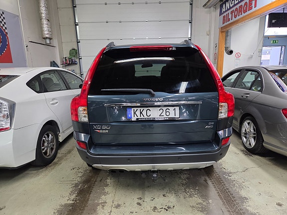Volvo XC90 7 of 13