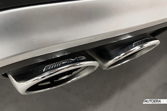 Mercedes-Benz GLE53 12 of 27