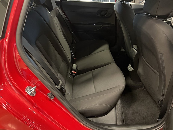 Hyundai i20 8 of 13