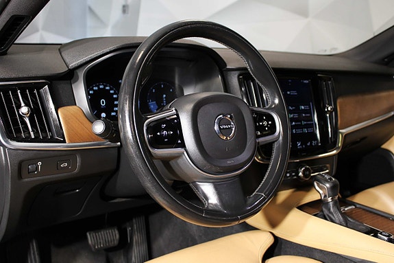 Volvo V90 15 of 27