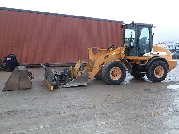 CASE 121D / Drivex plogutrustning