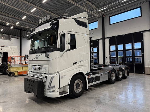 Volvo FH540 tridem lastväxlare Hiab LVX ADR klassad