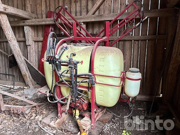 Växtskyddsspruta 800L Hardy 1301 LX 800-12