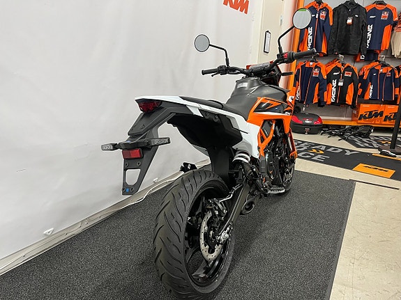 KTM 125 SMC R "Kampanj - omgående leverans" 3 of 4