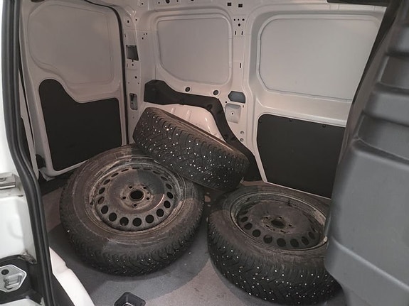 Volkswagen Caddy 5 of 5