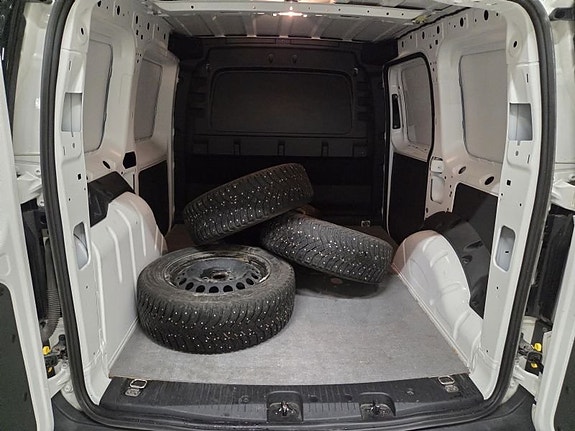 Volkswagen Caddy 8 of 10